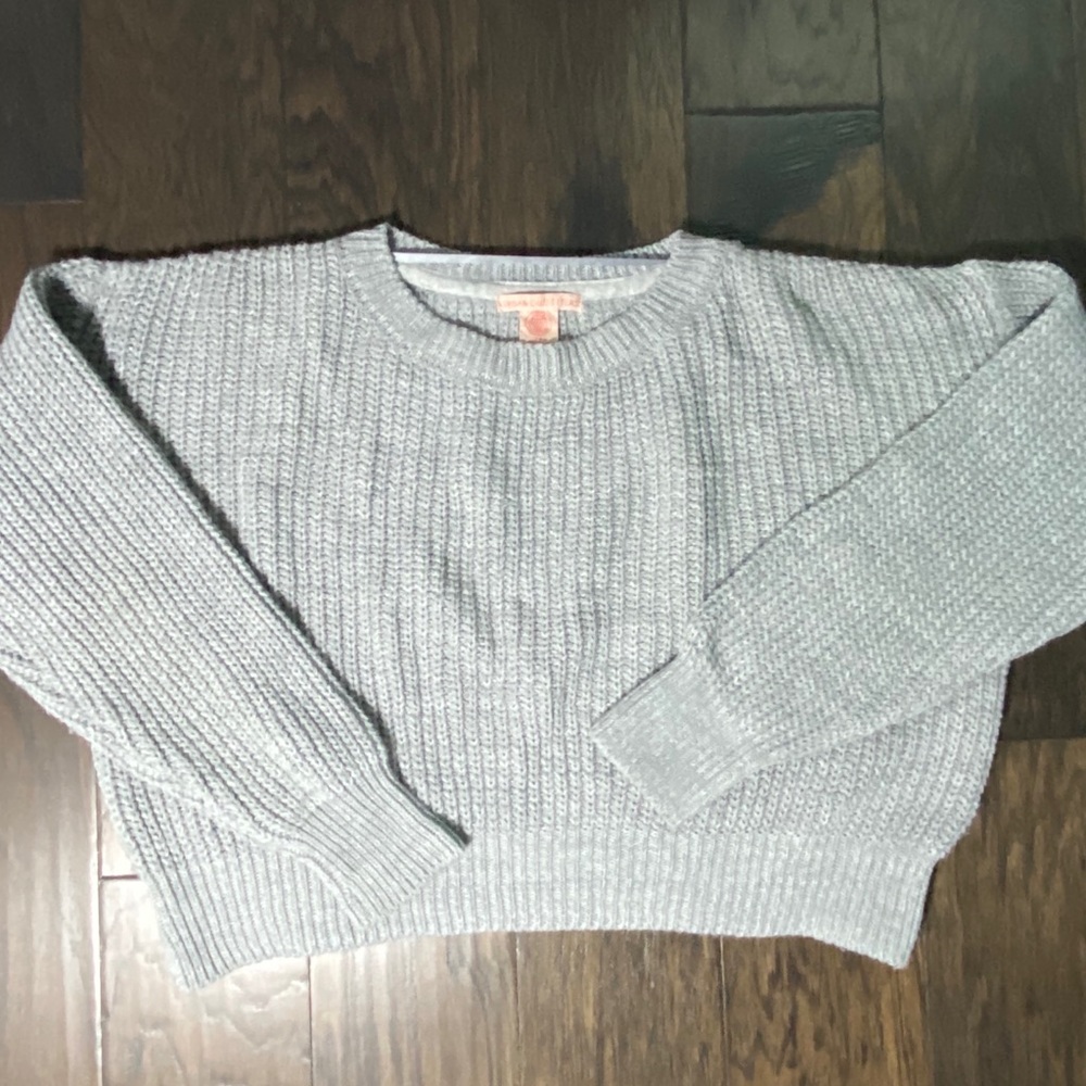 Urban Outfitters Gray Cropped Knit Sweater. Size small.